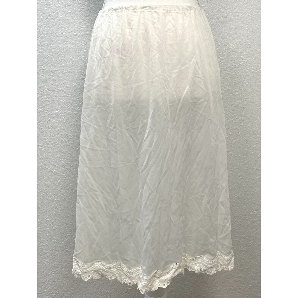 VTG Womens MEDIUM White 22" Half Slip Eyelet Lace Hem Trim Lingerie *Stains*